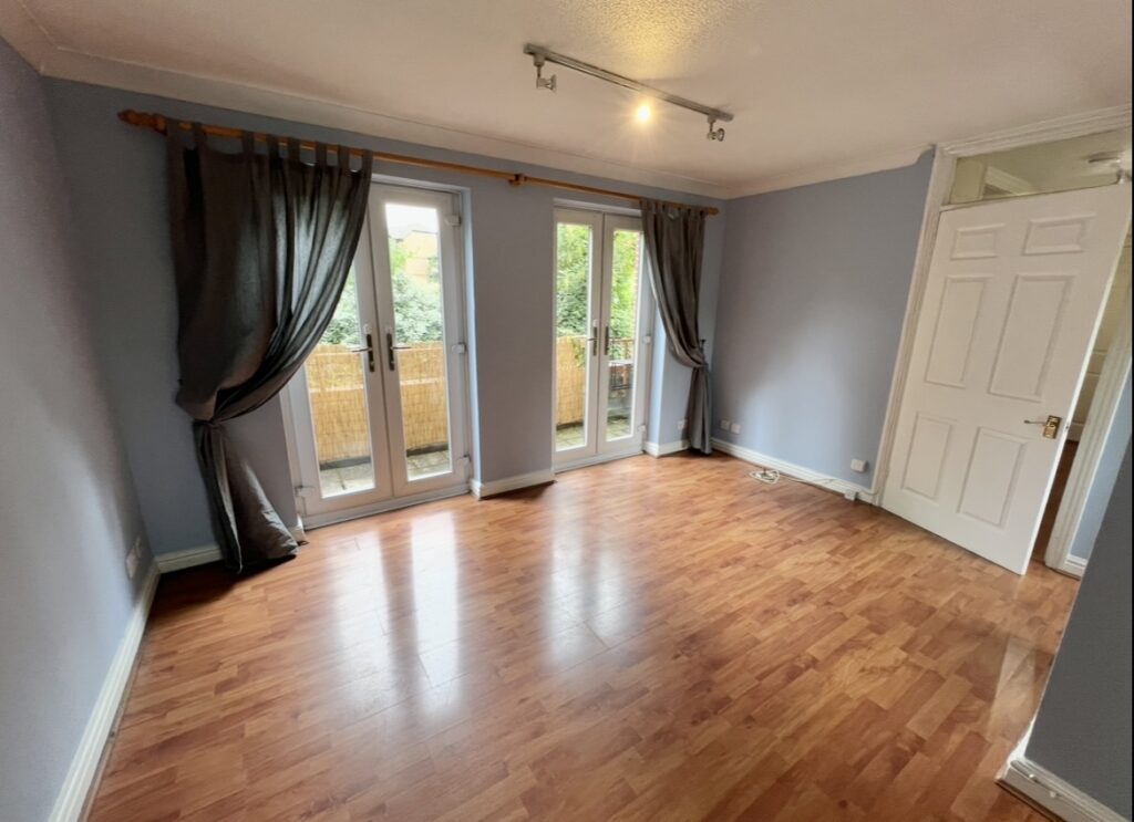 Bramber Court, Sterling Place, Brentford, TW8
