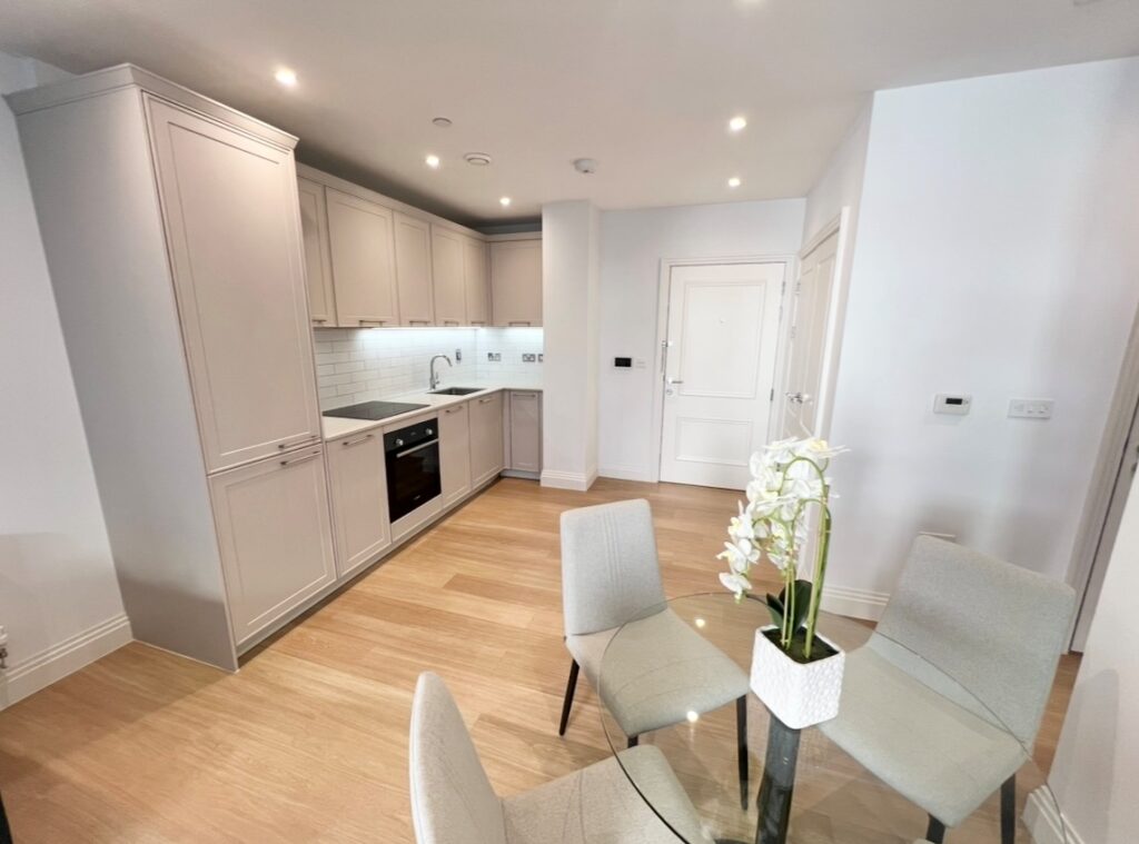 Bakers Yard West, 20 Carraway Street, Reading, RG1 3FZ