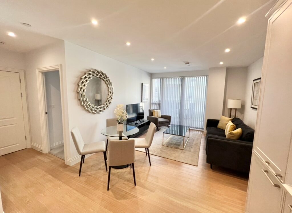 Bakers Yard West, 20 Carraway Street, Reading, RG1 3FZ