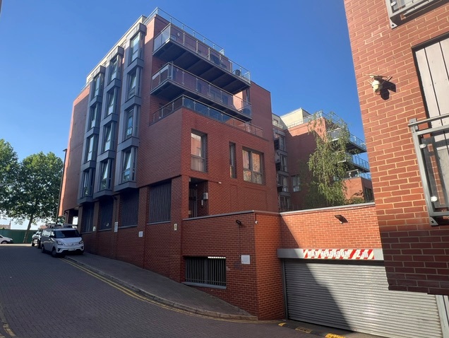 Lighterage Court, High Street, Brentford, TW8 0FT