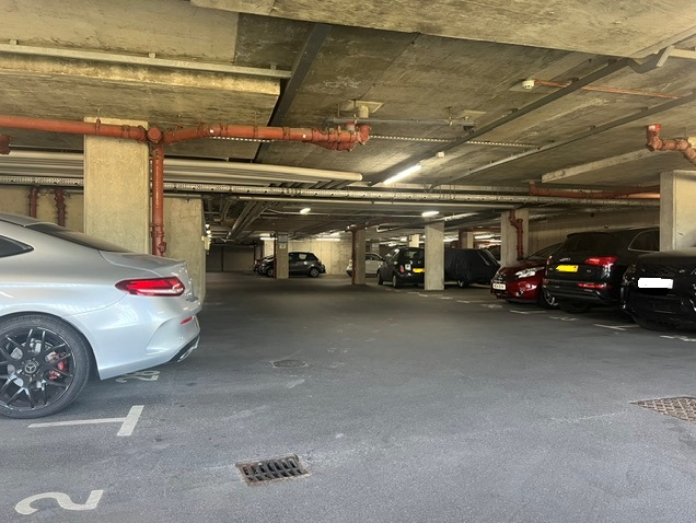 Lighterage Court, High Street, Brentford, TW8 0FT