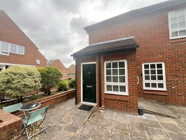 Burton Court, Summer Road, Thames Ditton, Surrey, KT7 0QF