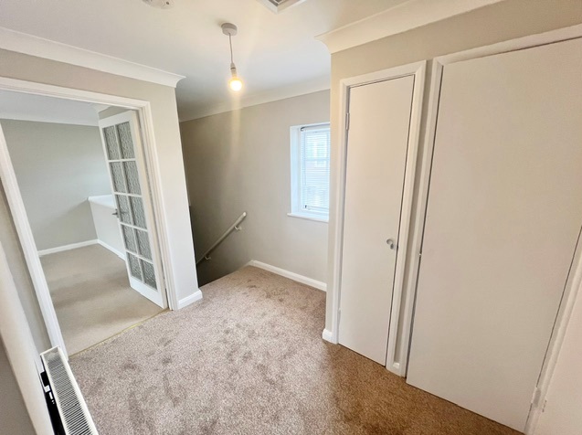 Burton Court, Summer Road, Thames Ditton, Surrey, KT7 0QF